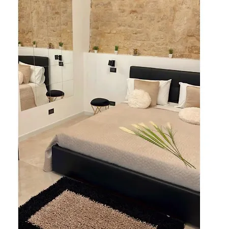 Whiteflower Apartment *